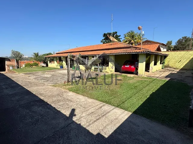 Chácara com 1000m² 3 quartos e 2 banheiros, à venda, no bairro Dois Córregos em Piracicaba