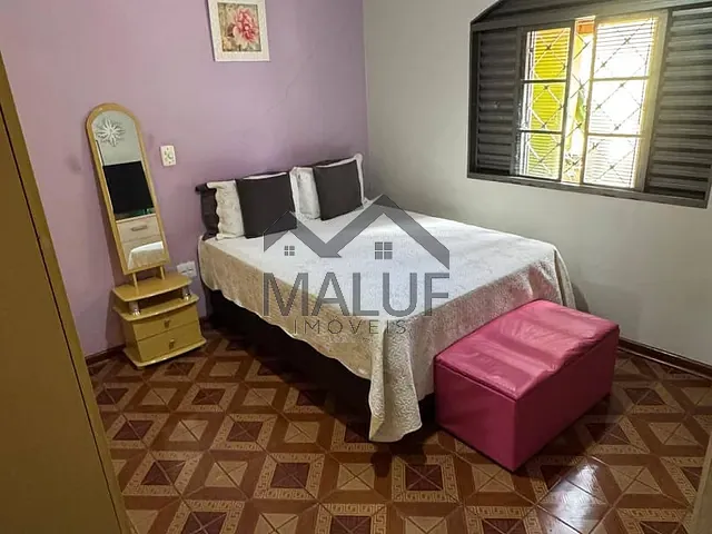 Chácara com 1000m² 3 quartos e 2 banheiros, à venda, no bairro Dois Córregos em Piracicaba