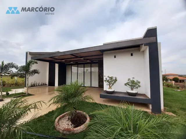 Chácara 4 quartos e 3 banheiros, à venda, no bairro Condomínio Monte Hermon em Trindade