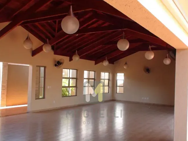 Chácara com 600m² 2 quartos e 4 banheiros, à venda, no bairro Parque Das Amoreiras em Serrana
