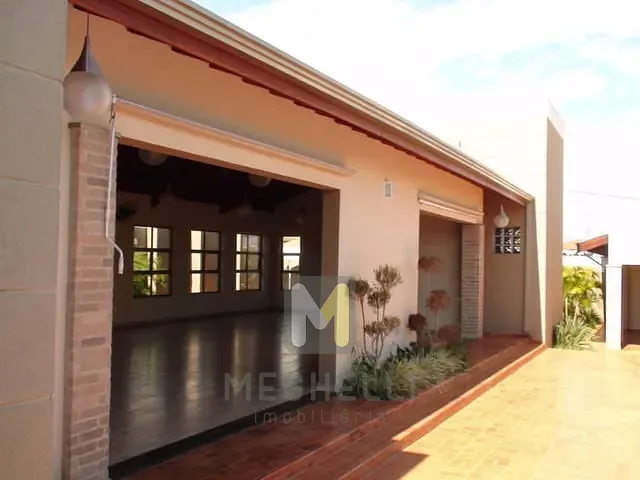 Chácara com 600m² 2 quartos e 4 banheiros, à venda, no bairro Parque Das Amoreiras em Serrana