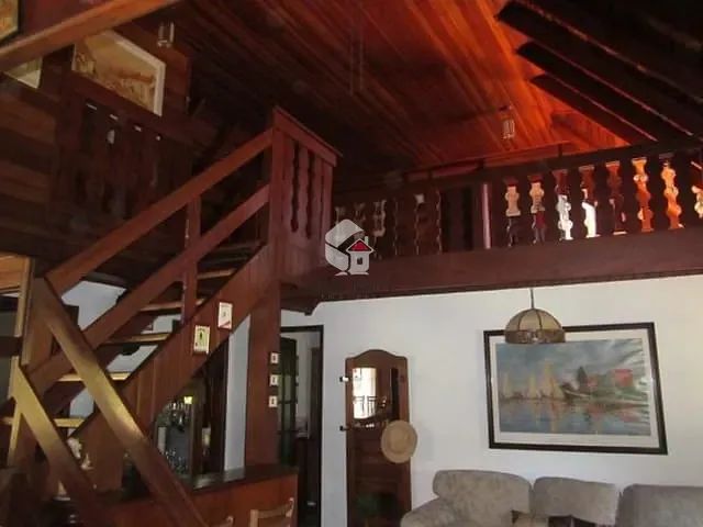 Chácara com 1080m² 3 quartos e 5 banheiros, à venda, no bairro Jardim Marilu em Carapicuíba