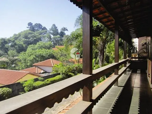 Chácara com 1080m² 3 quartos e 5 banheiros, à venda, no bairro Jardim Marilu em Carapicuíba