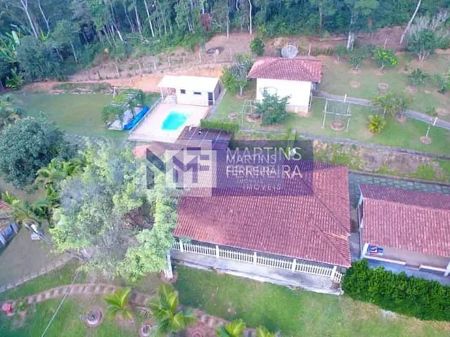 Sítio com 6550m², à venda, no bairro Barra do Piraí em RIO DE JANEIRO