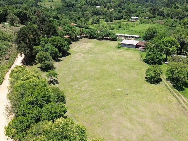 Chácara 4 quartos e 3 banheiros, à venda, no bairro campo magro em Campo Magro