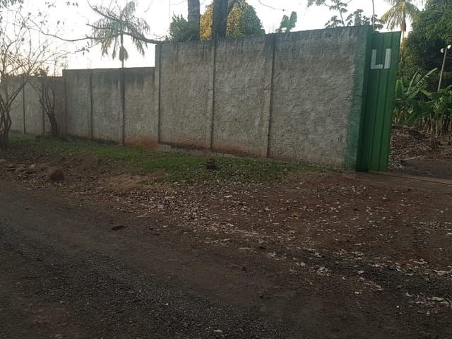 Chácara com 6600m² 4 quartos e 2 banheiros, à venda, no bairro Recanto dos Pinheiros em Cambé