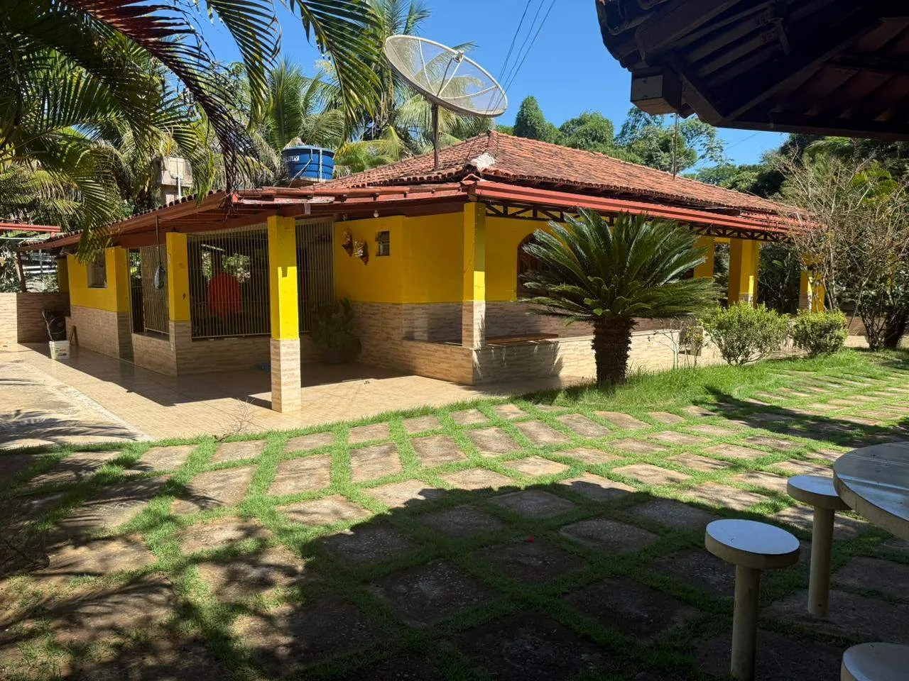 CHÁCARA COMPLETA ENTRE IAPU E DOM CAVATI