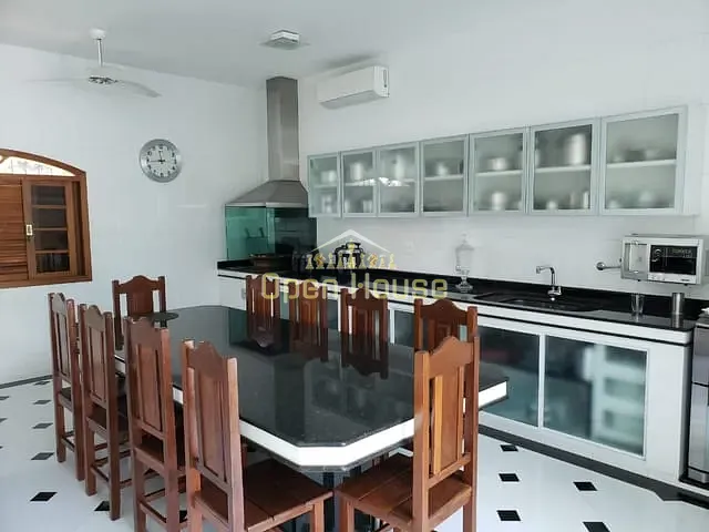 Chácara com 2245m² 4 quartos e 3 banheiros, à venda, no bairro Jardim Alice em Barra Mansa