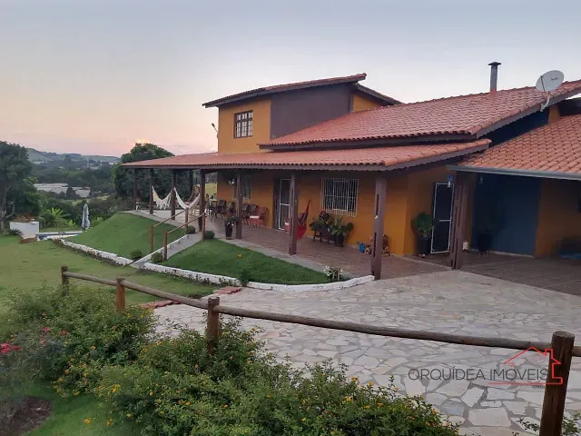 Chácara com 2260m² 3 quartos e 4 banheiros, à venda, no bairro Usina em Atibaia