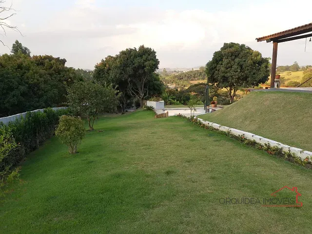 Chácara com 2260m² 3 quartos e 4 banheiros, à venda, no bairro Usina em Atibaia