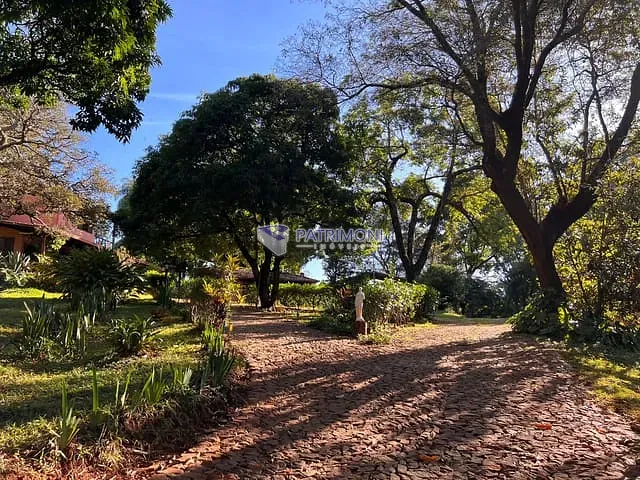 Chácara com 7525m² 3 quartos e 4 banheiros, à venda, no bairro Fazenda Terra Fertil em Mateus Leme
