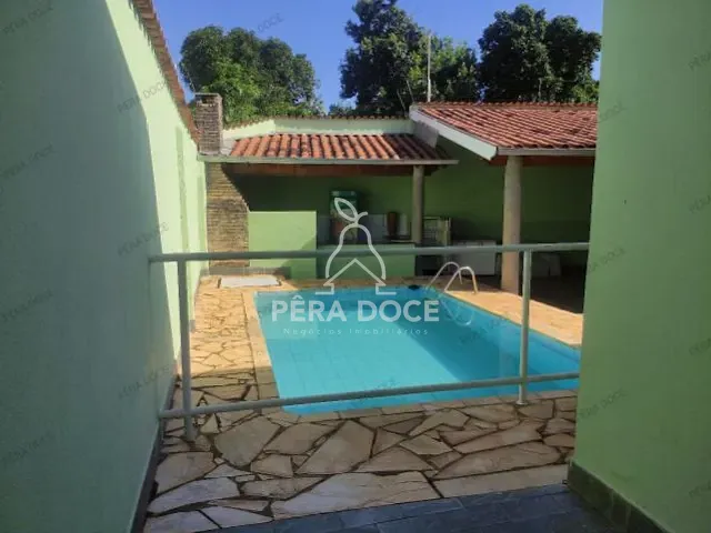 Chácara 5 quartos e 4 banheiros, para alugar, no bairro Lourdes em Uberaba