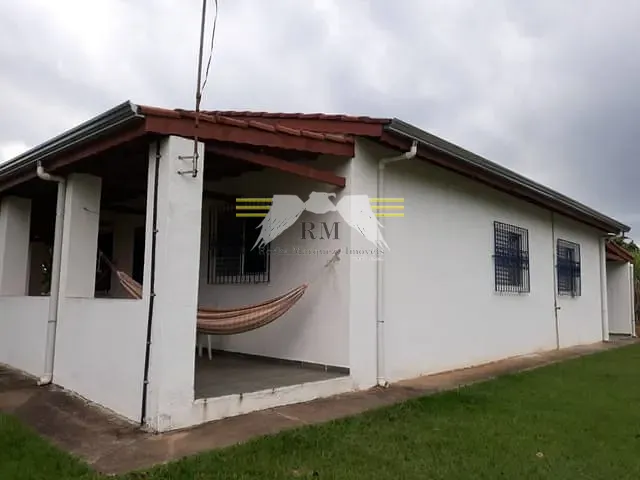 Chácara com 3000m² 3 quartos e 1 banheiro, à venda, no bairro Tuiuti em Tuiuti