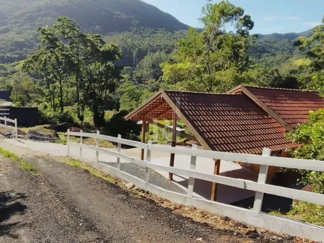 Chácara com 5000m² 2 quartos e 1 banheiro, à venda, no bairro Área Rural de Tijucas em Tijucas