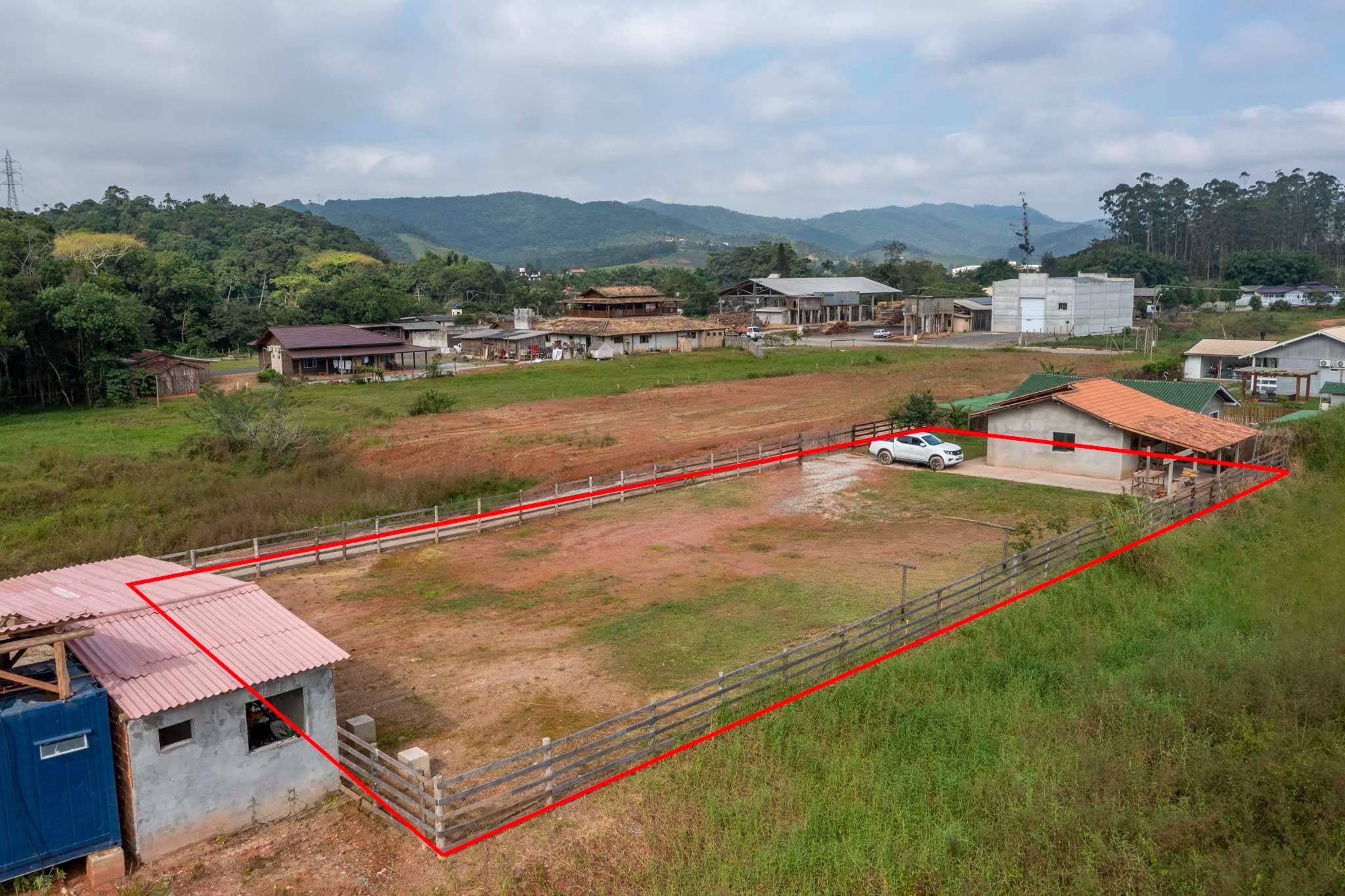 Chácara, 3 quartos, 1100 m² - Foto 2