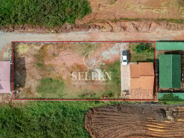 Chácara com 1100m² 3 quartos e 2 banheiros, à venda, no bairro Rio do Meio em Camboriú