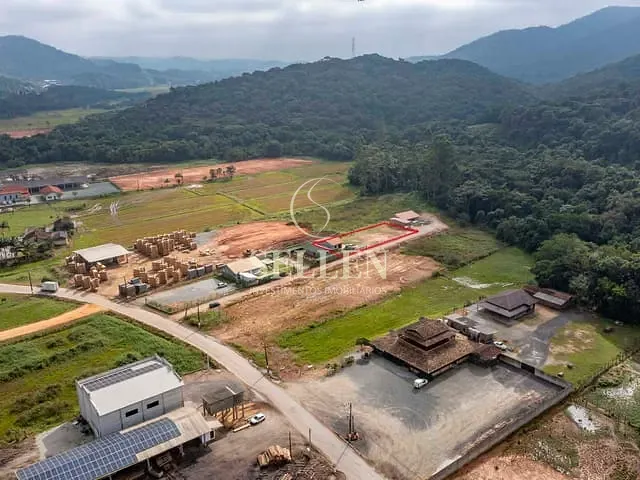 Chácara com 1100m² 3 quartos e 2 banheiros, à venda, no bairro Rio do Meio em Camboriú