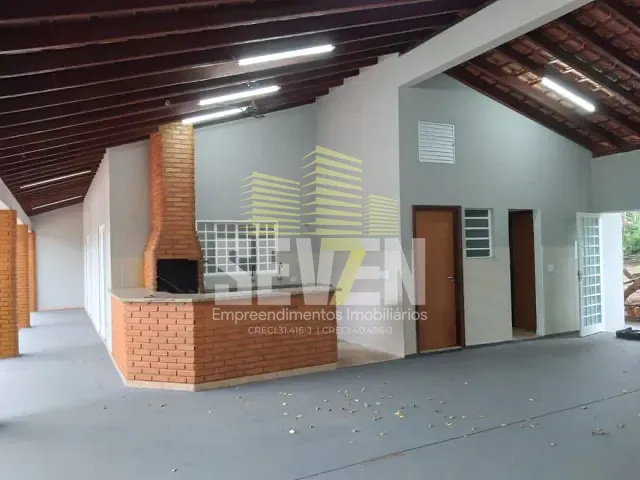 Chácara com 2500m² 2 quartos e 2 banheiros, à venda, no bairro Panorama Parque em Bauru