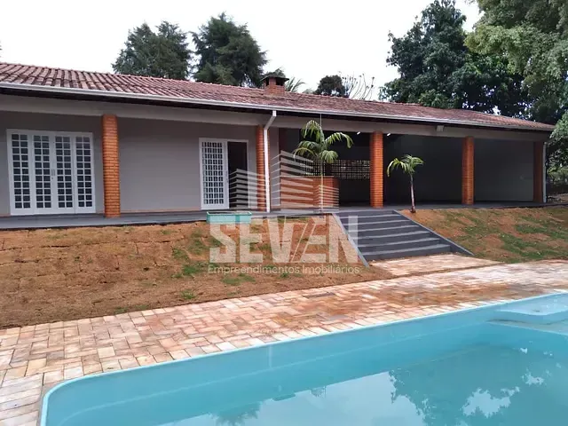 Chácara com 2500m² 2 quartos e 2 banheiros, à venda, no bairro Panorama Parque em Bauru