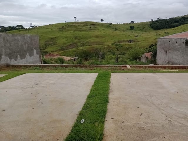 Chácara com 900m² 3 quartos e 2 banheiros, à venda, no bairro Chácaras Dallas em Taubaté