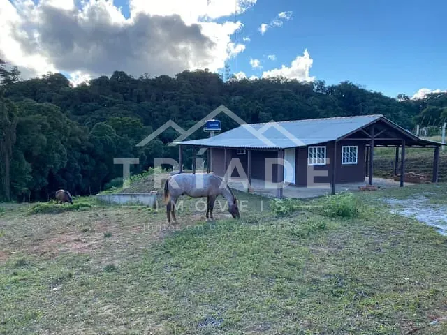 Chácara à venda, no bairro Serrinha em Contenda