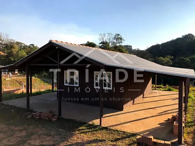 Chácara à venda, no bairro Serrinha em Contenda