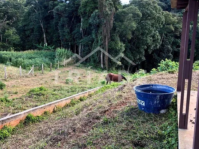Chácara à venda, no bairro Serrinha em Contenda