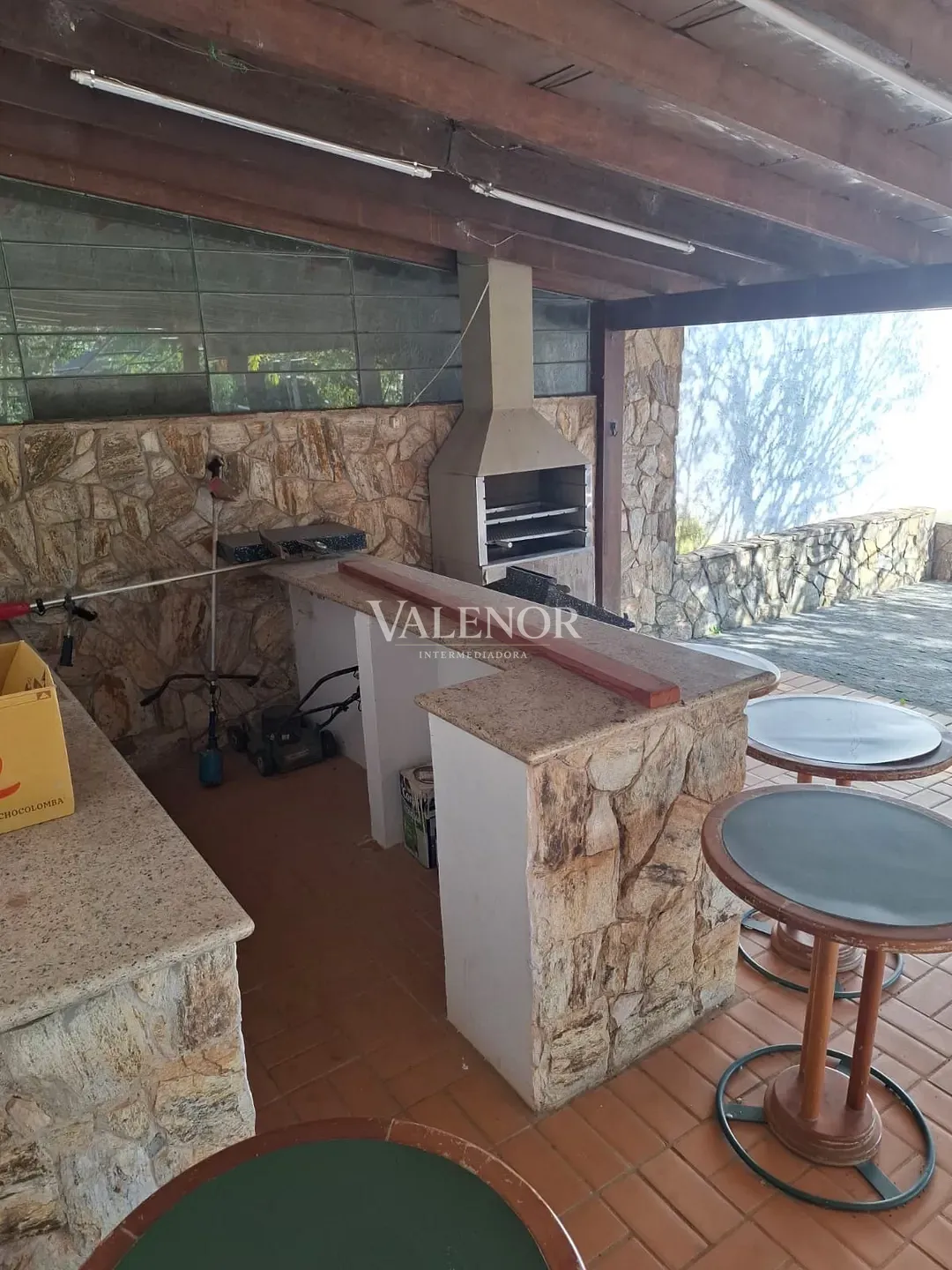 Sítio, 3 quartos, 1553 m² - Foto 1