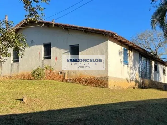 Chácara com 3329m² 4 quartos e 2 banheiros, à venda, no bairro Buquirinha em São José dos Campos
