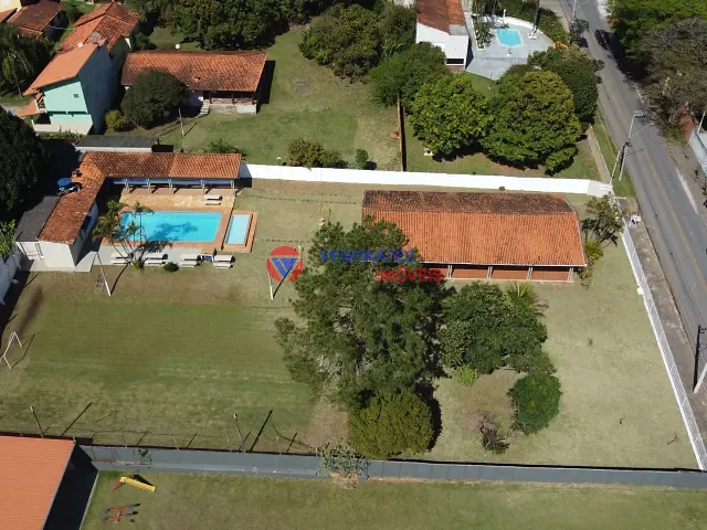 Chácara 3 quartos e 4 banheiros, à venda ou para alugar, no bairro Monte Bianco em Araçoiaba da Serra
