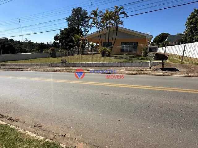 Chácara 3 quartos e 4 banheiros, à venda ou para alugar, no bairro Monte Bianco em Araçoiaba da Serra
