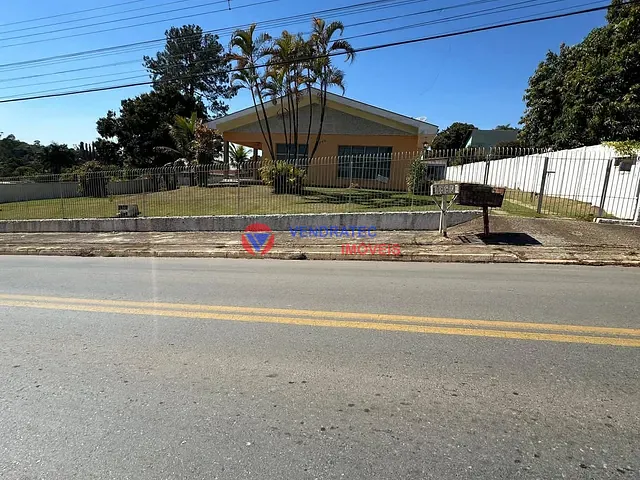 Chácara 3 quartos e 4 banheiros, à venda ou para alugar, no bairro Monte Bianco em Araçoiaba da Serra