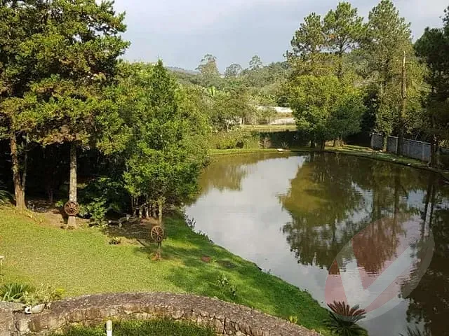 Chácara 4 quartos e 4 banheiros, à venda, no bairro Centro em São Roque