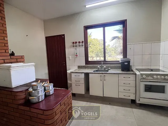 Chácara com 10000m² 6 quartos e 9 banheiros, à venda, no bairro Fundão em Holambra
