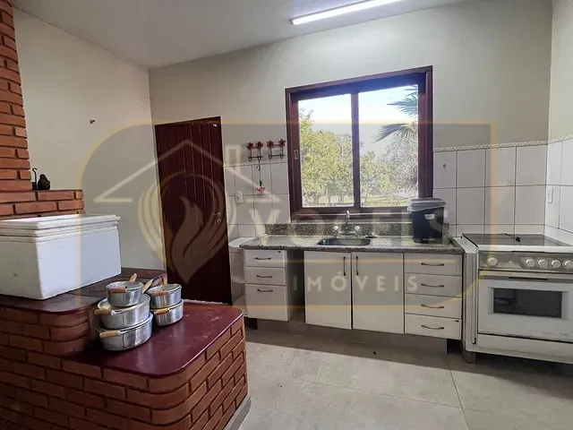 Chácara com 10000m² 6 quartos e 9 banheiros, à venda, no bairro Fundão em Holambra