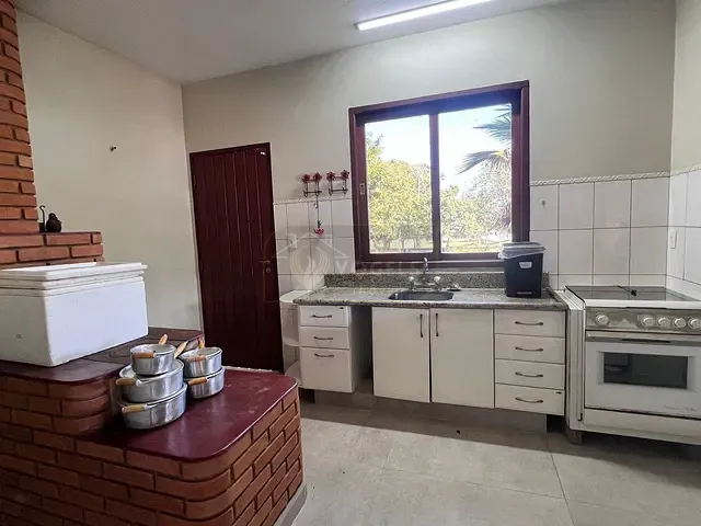 Chácara com 10000m² 6 quartos e 9 banheiros, à venda, no bairro Fundão em Holambra