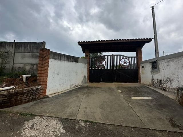 Chácara com 2000m² 2 quartos e 2 banheiros, à venda, no bairro Roseira em Extrema