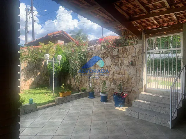 Chácara com 1000m² 3 quartos e 5 banheiros, à venda, no bairro Chácara Boa Vista em Santa Isabel