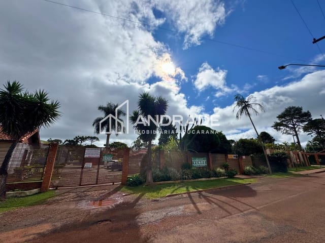 Chácara com 4000m² 4 quartos e 6 banheiros, à venda, no bairro Loteamento Belvedere em Apucarana