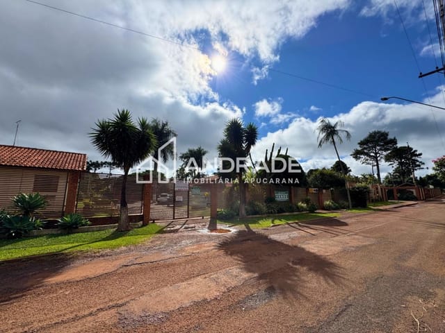 Chácara com 4000m² 4 quartos e 6 banheiros, à venda, no bairro Loteamento Belvedere em Apucarana