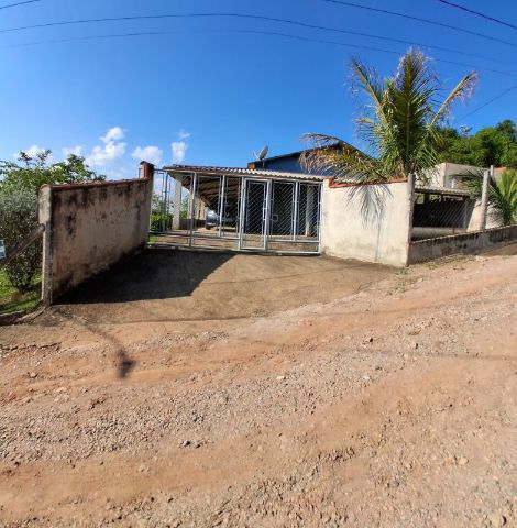 Chácara com 1000m² 2 quartos e 3 banheiros, à venda, no bairro Rubins em Socorro