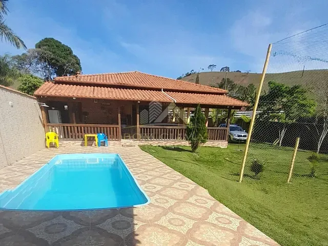 Chácara 3 quartos e 3 banheiros, à venda, no bairro Matias Barbosa em Matias Barbosa