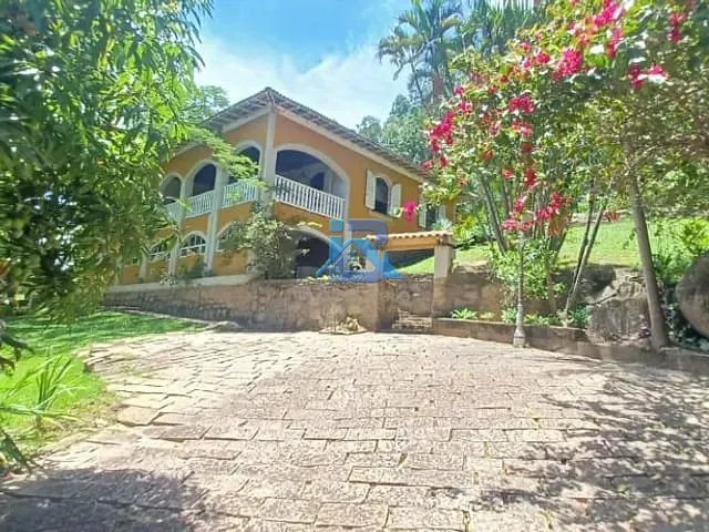 Chácara com 2500m² 4 quartos e 3 banheiros, para alugar, no bairro Mombuca em Itatiba