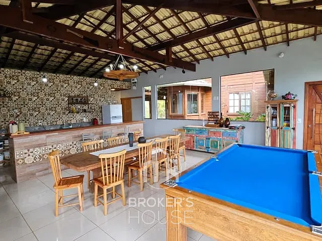 Chácara com 240m² 4 quartos e 3 banheiros, à venda, no bairro Chapéu em Domingos Martins