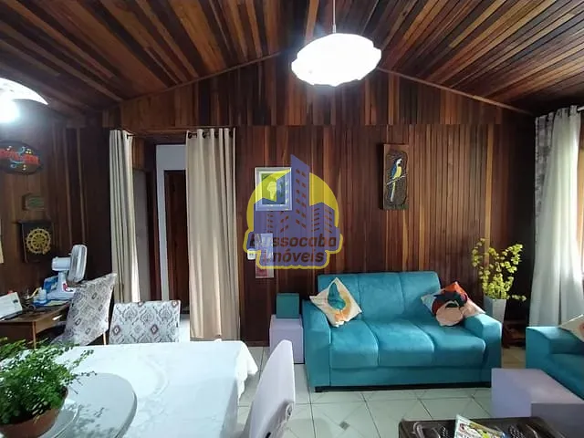 Chácara com 740m² 4 quartos e 4 banheiros, à venda, no bairro Gramado em Cotia
