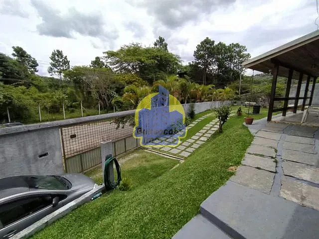 Chácara com 740m² 4 quartos e 4 banheiros, à venda, no bairro Gramado em Cotia