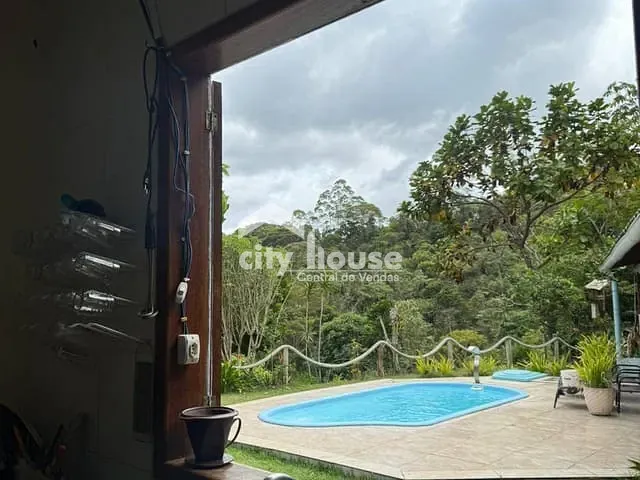 Chácara 4 quartos e 2 banheiros, à venda, no bairro Holandinha em Santa Leopoldina