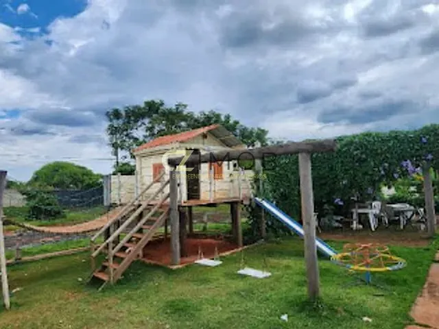 Chácara com 3000m² 4 quartos e 3 banheiros, à venda, no bairro Centro em Brodowski