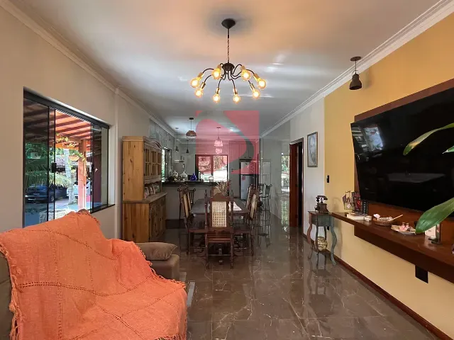 Chácara 5 quartos e 4 banheiros, à venda, no bairro Vertentes do Mamonal em Pirassununga