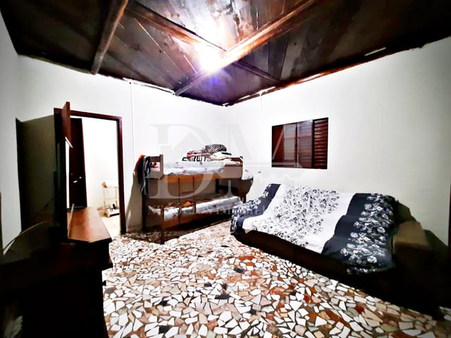 Chácara com 12700m² 1 quarto e 1 banheiro, à venda, no bairro Chácara Perdizes em Jaguariaíva